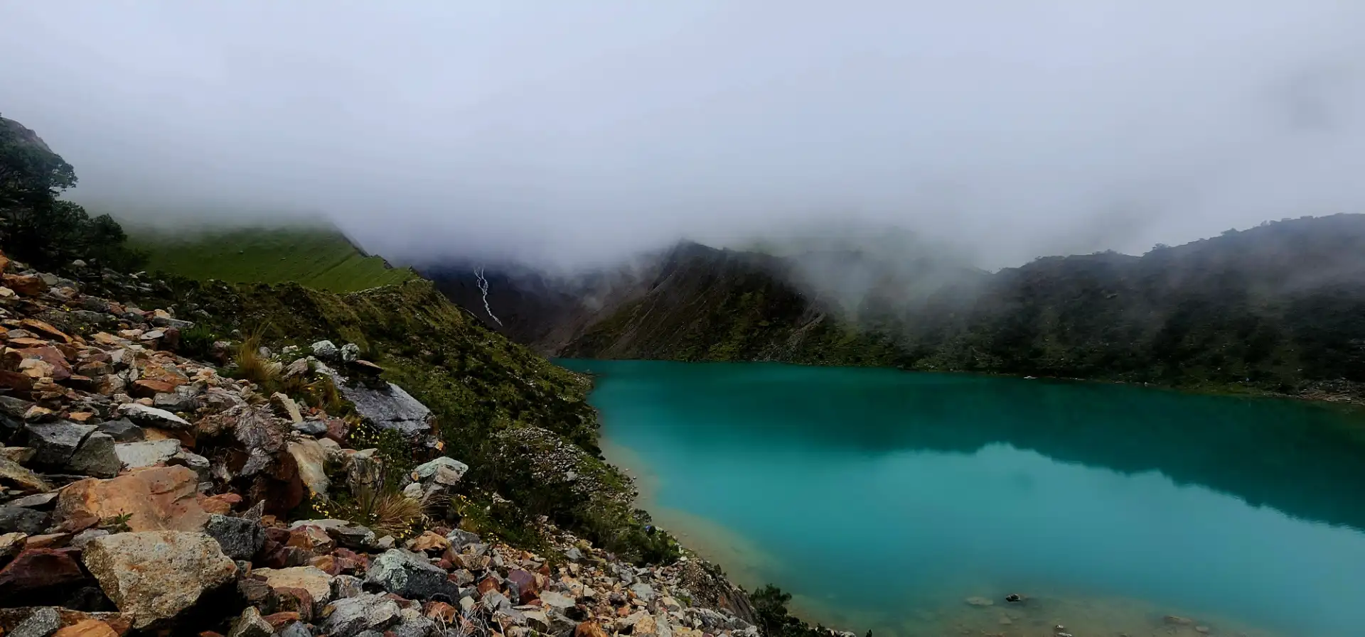 The best time of day to visit Humantay Lake