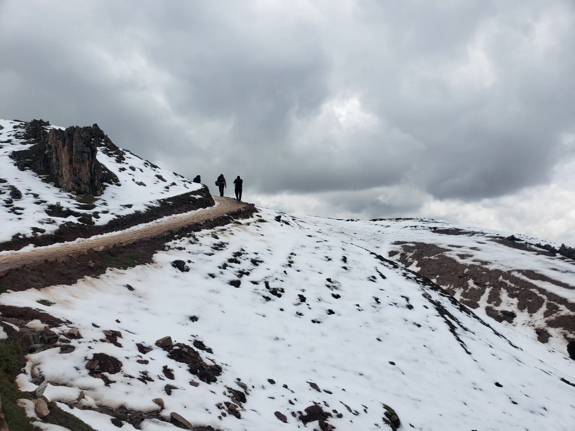 Palcoyo Rainbow Mountain Full Day Tour from Cusco - trail and mountain landscape
