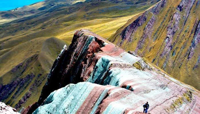 Pallay Punchu y Raqchi · tour de día completo desde Cusco · paisaje andino en la ruta